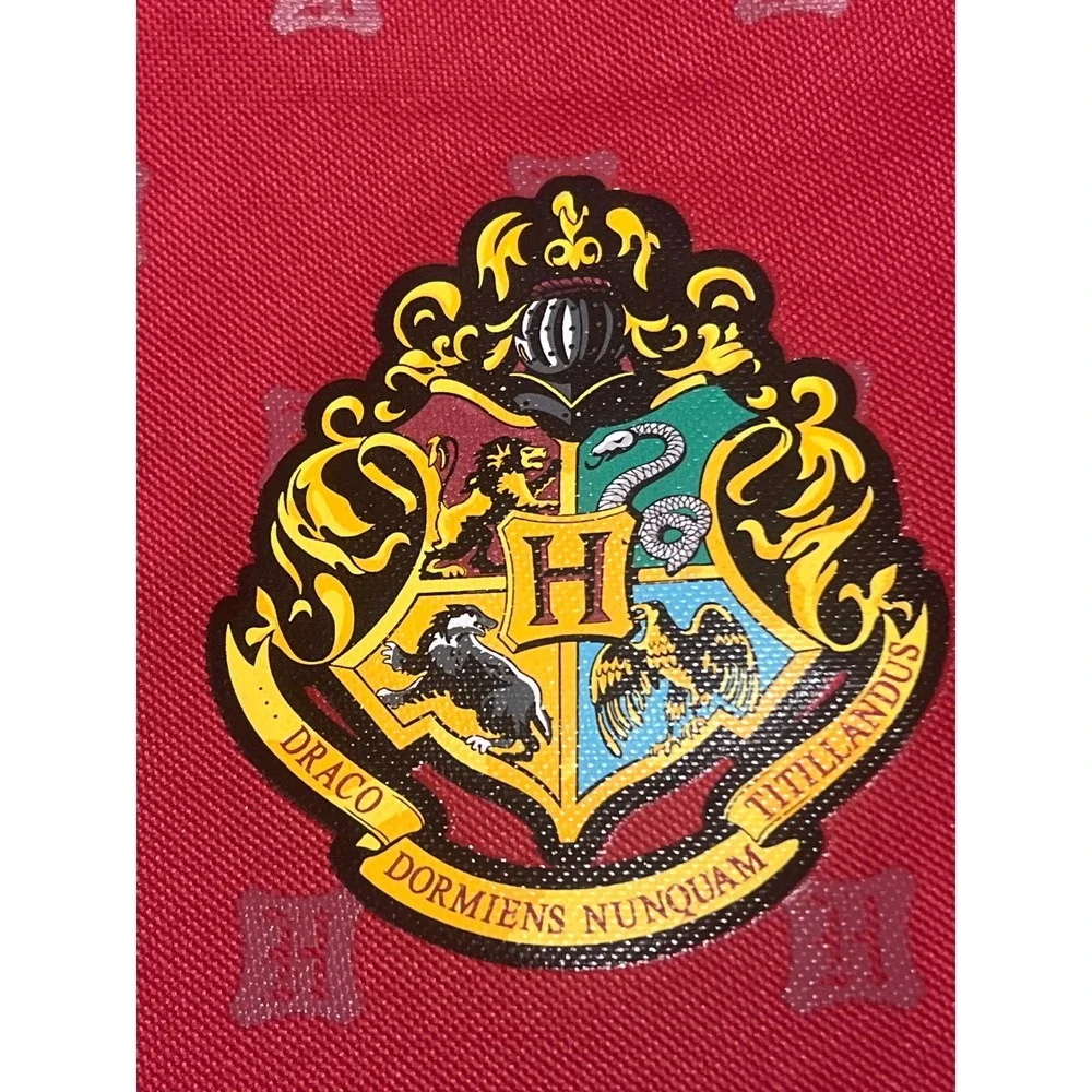 Harry Potter Hogwarts Crest Red Messenger‎ Bag Satchel Gryffindor Pins Monogram